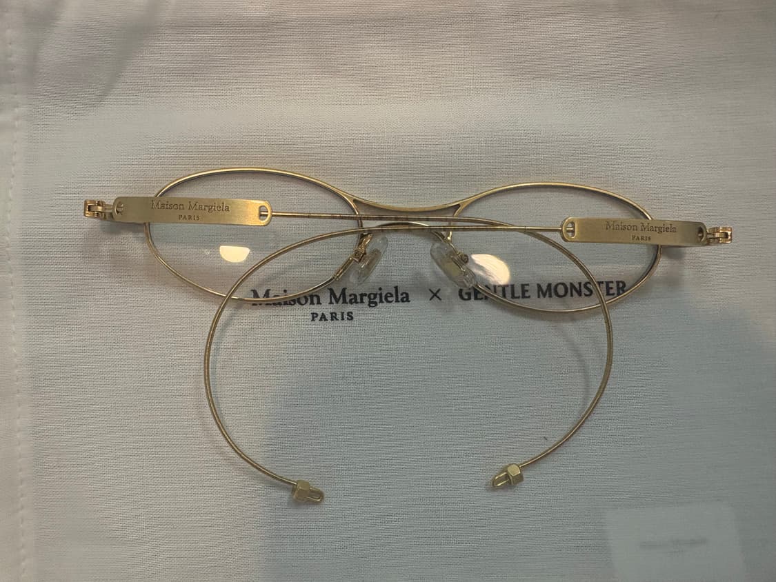 젠틀몬스터 마르지엘라 MM220 골드 안경 상품이미지5