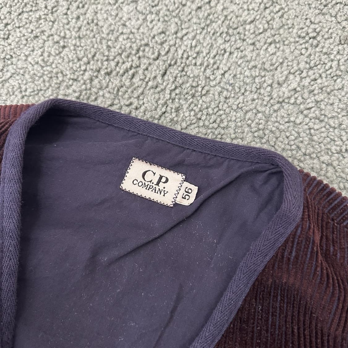 CP컴퍼니 코듀로이 버튼 베스트 56 상품이미지2