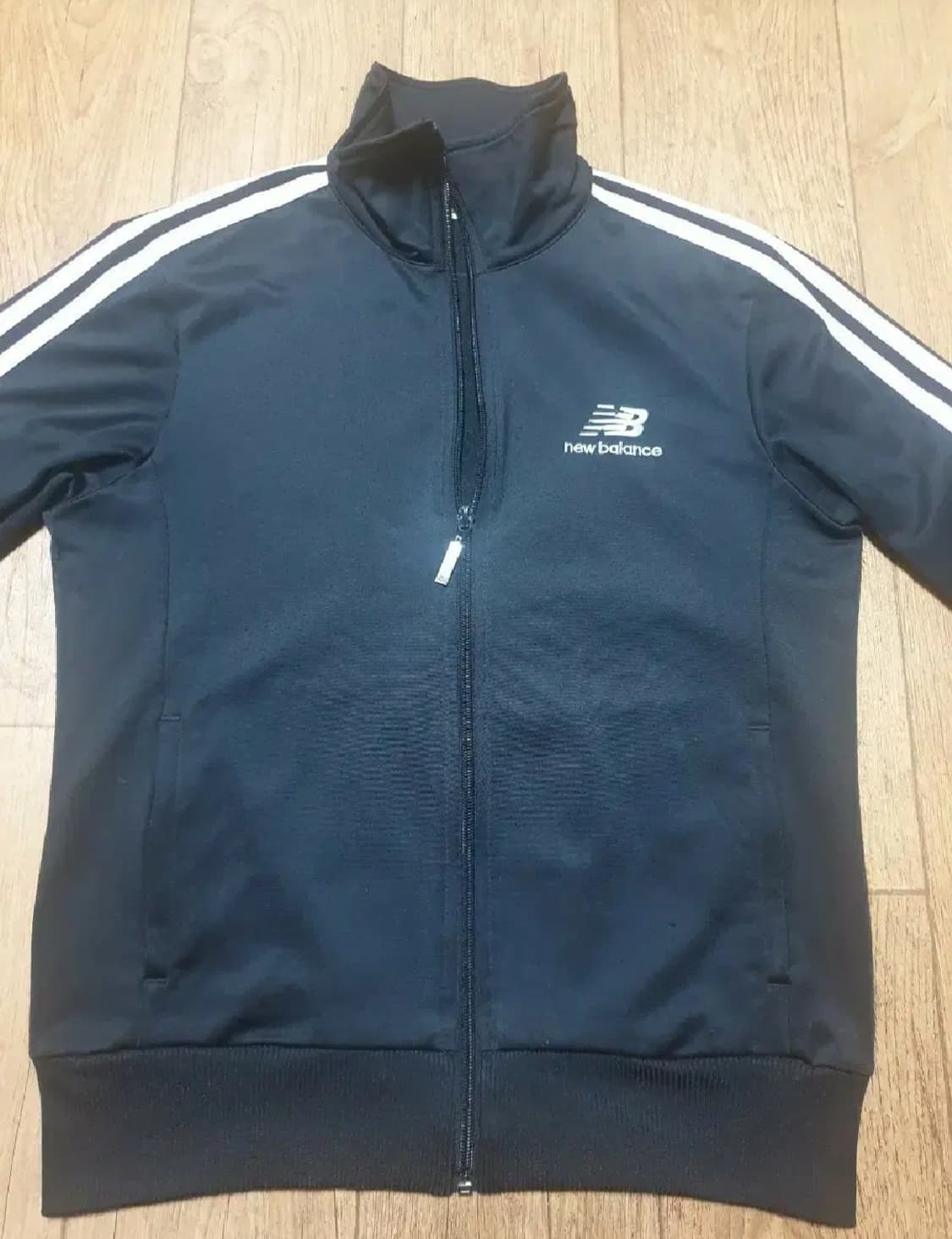 뉴발란스 운동복 집업 90 사이즈입니다 상품이미지1