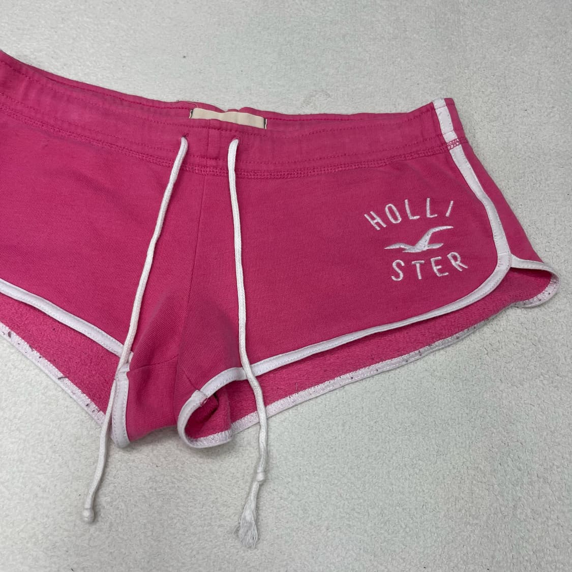 Hollister pink micro shorts 상품이미지5