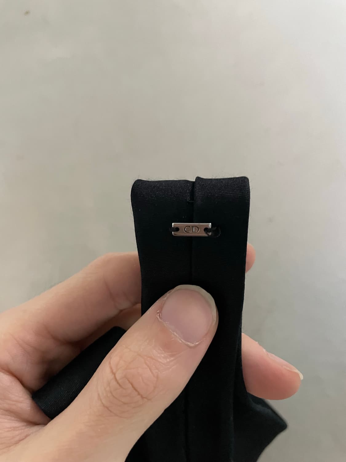 디올옴므 에디슬리먼 기 bee 타이 상품이미지5