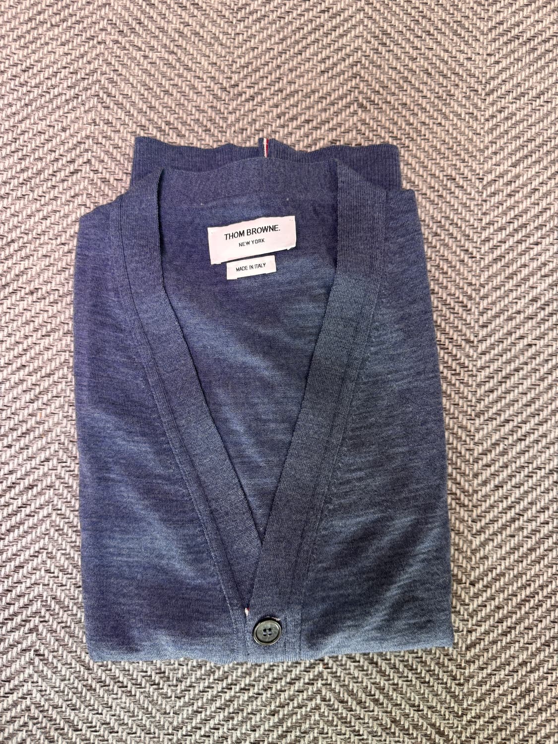 톰브라운 가디건 3 SIZE 블루&네이비 / 모델명 mkc002a / 실 상품이미지2