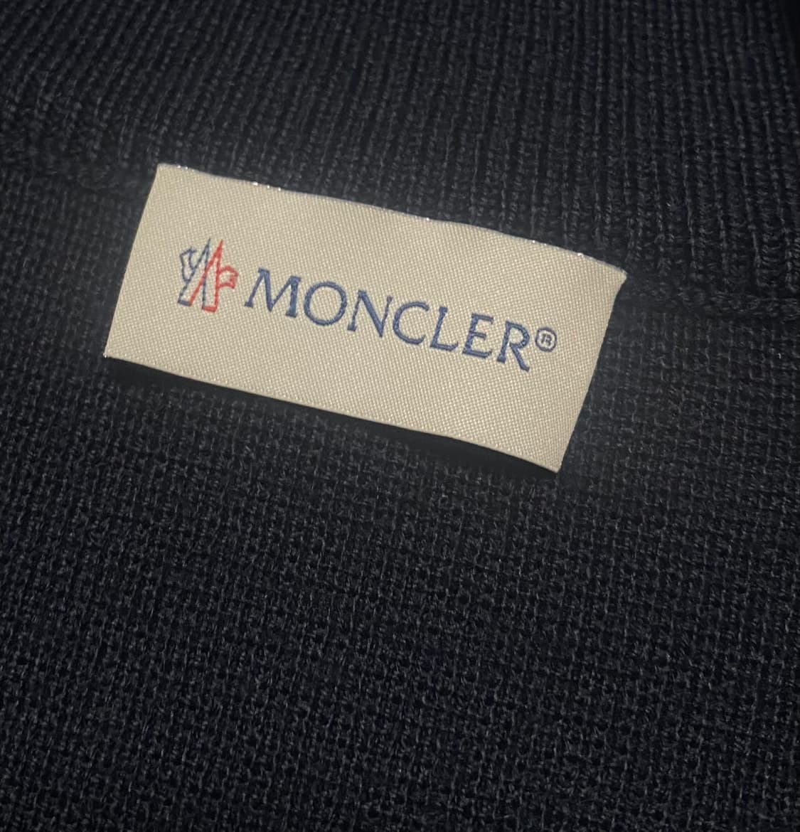 최근년식 [정품] 새상품급 몽클레어 니트패딩  상품이미지4