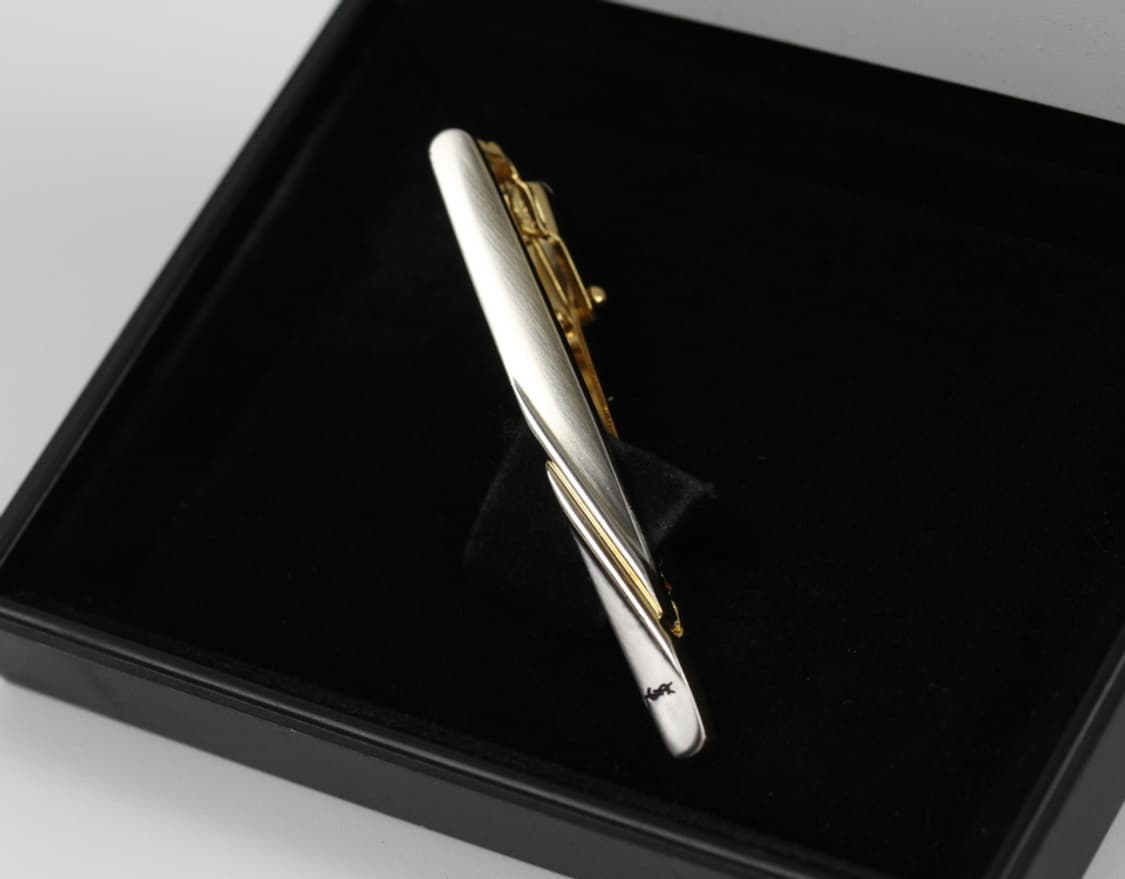 입생로랑 A등급 5.2cm 남자 명품 넥타이핀 상품이미지1