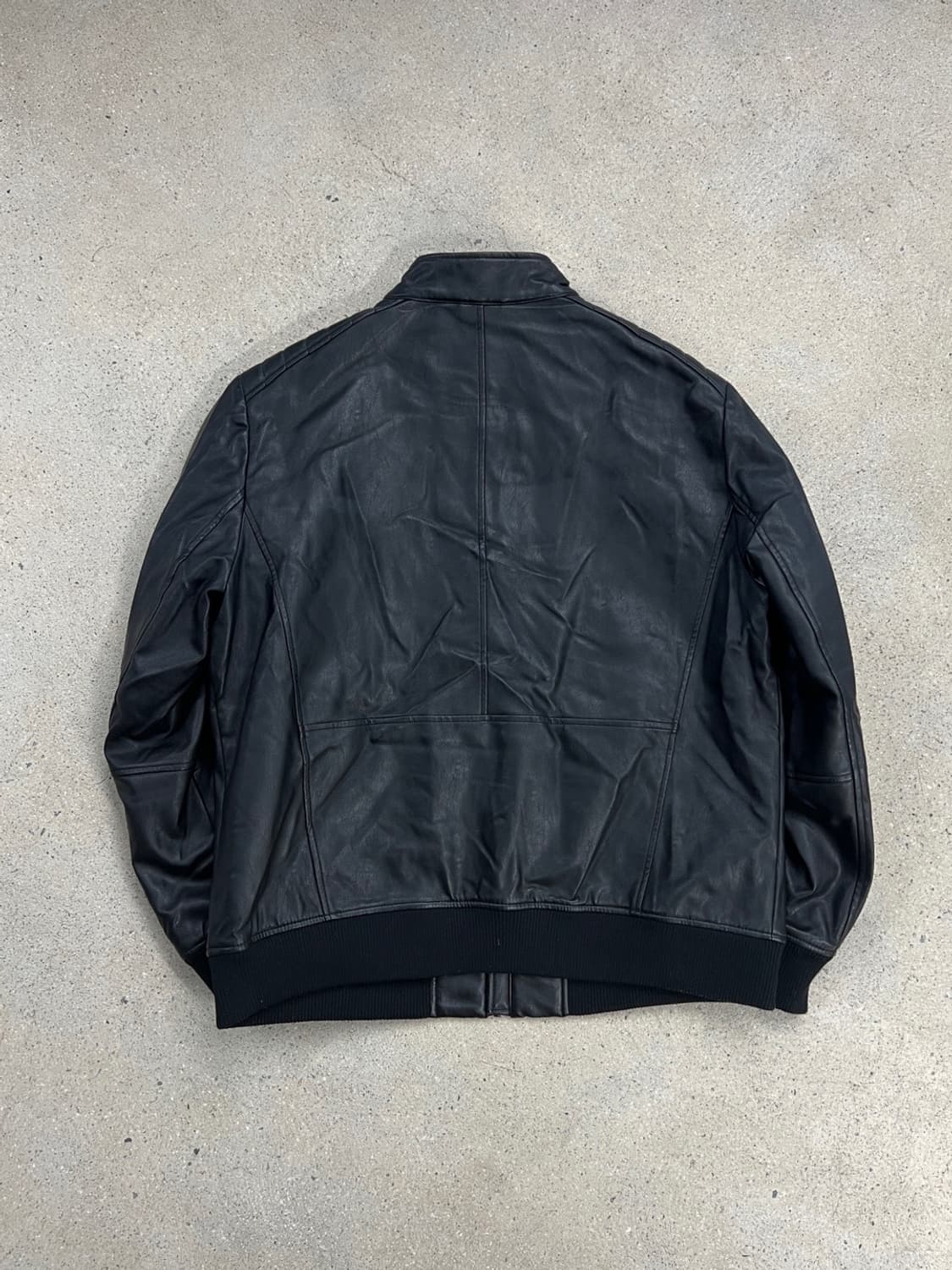 DKNY 페이크 레더 봄버 자켓 상품이미지4