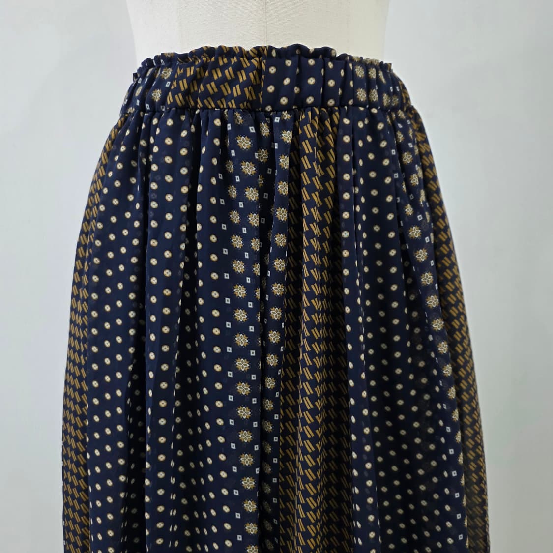 네이비 믹스패턴 쉬폰 롱 스커트 상품이미지2