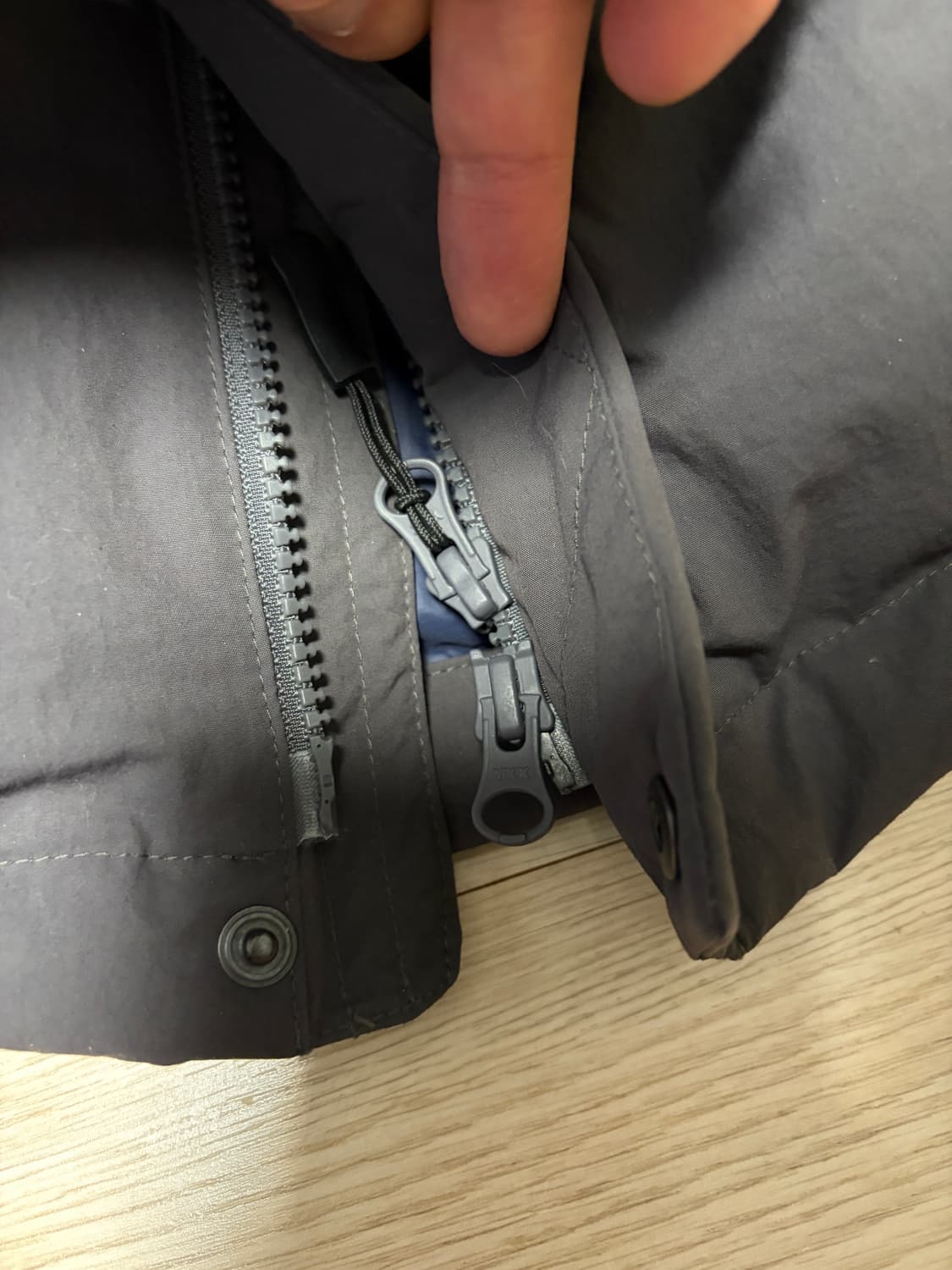 듀테로 뮤지엄피스 구스다운(2회실착, M) 상품이미지4