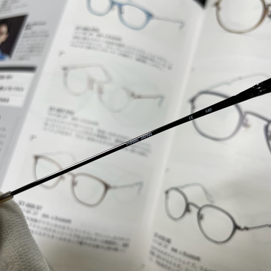 Michael Kors 마이클코어스 반무테 티타늄 안경 상품이미지7