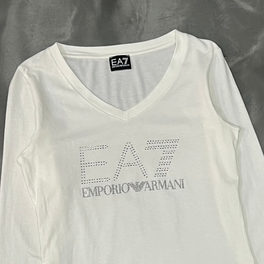  엠포리오 아르마니 큐빅 로고 롱슬리브 y16081 상품이미지3