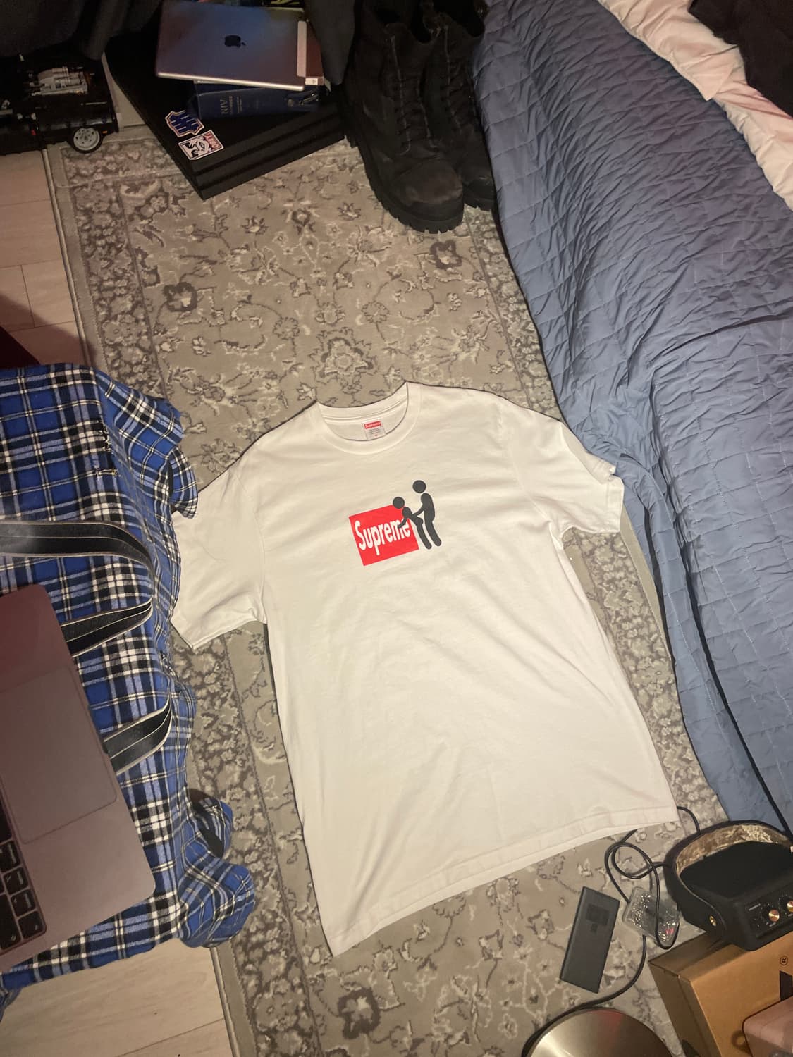 슈프림 스틱 티셔츠 상품이미지1