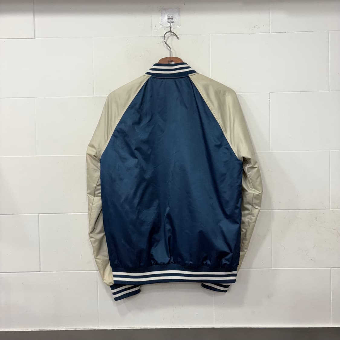 Rujeans 바시티 봄버 재킷 상품이미지7