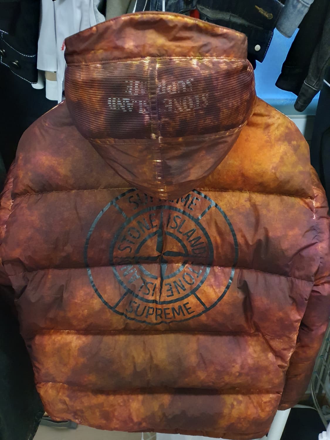 슈프림x스톤아일랜드 패딩 L 상품이미지2