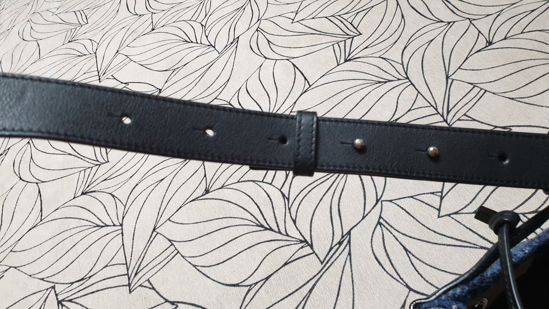 JW 앤더슨 X 해리스트위드 콜라보 크로스백 상품이미지9