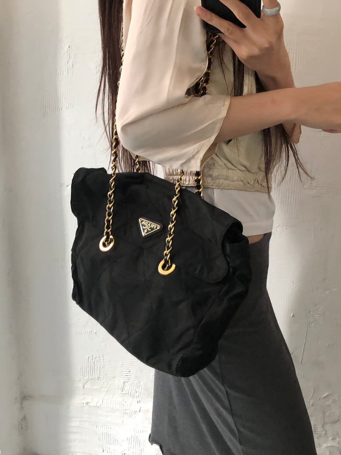 Prada 프라다 블랙 리나일론 퀄팅 체인 숄더백 상품이미지1