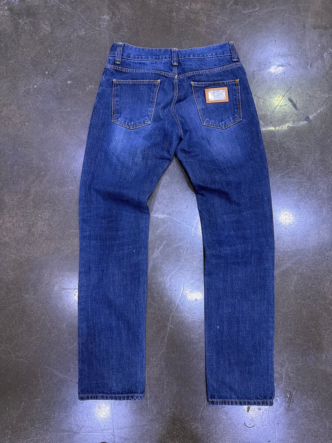 돌체앤가바나 중청 워싱 디테일 슬림 스트레이트핏 데님팬츠 48 상품이미지2