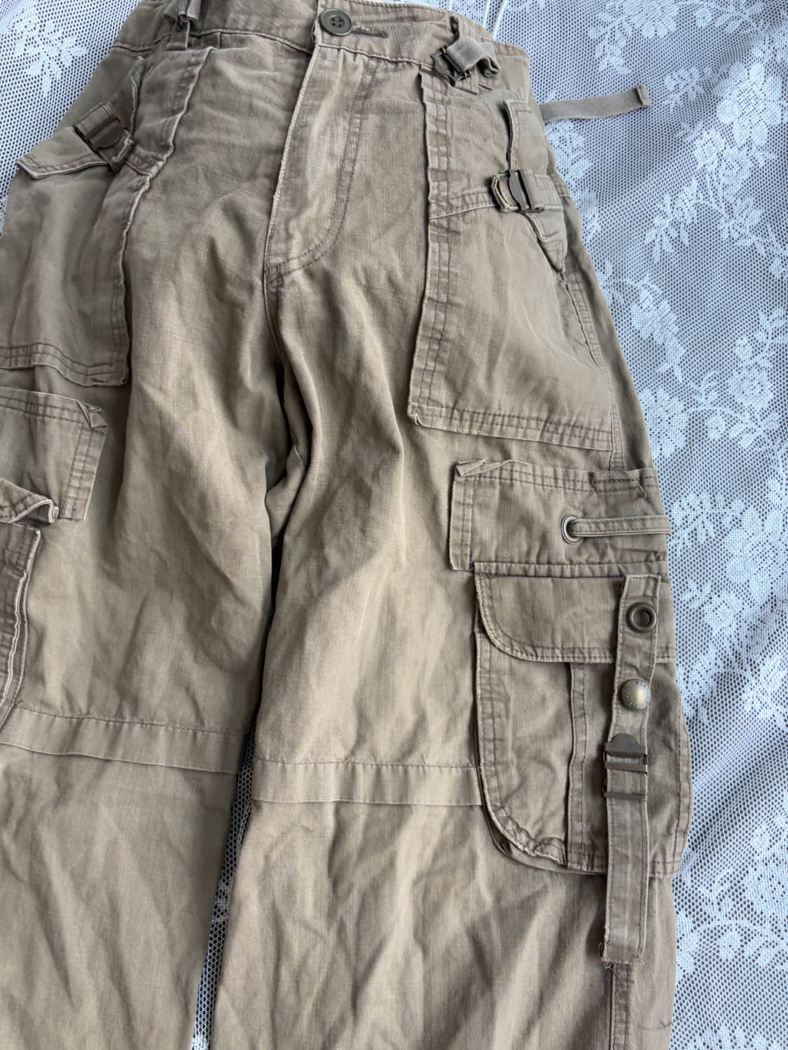 Beige Multi-Pocket Detail Cargo Pants 상품이미지6