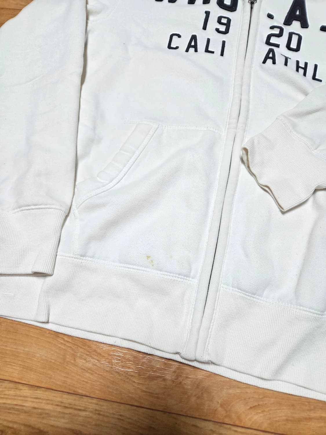 후아유 화이트후드집업 상품이미지3