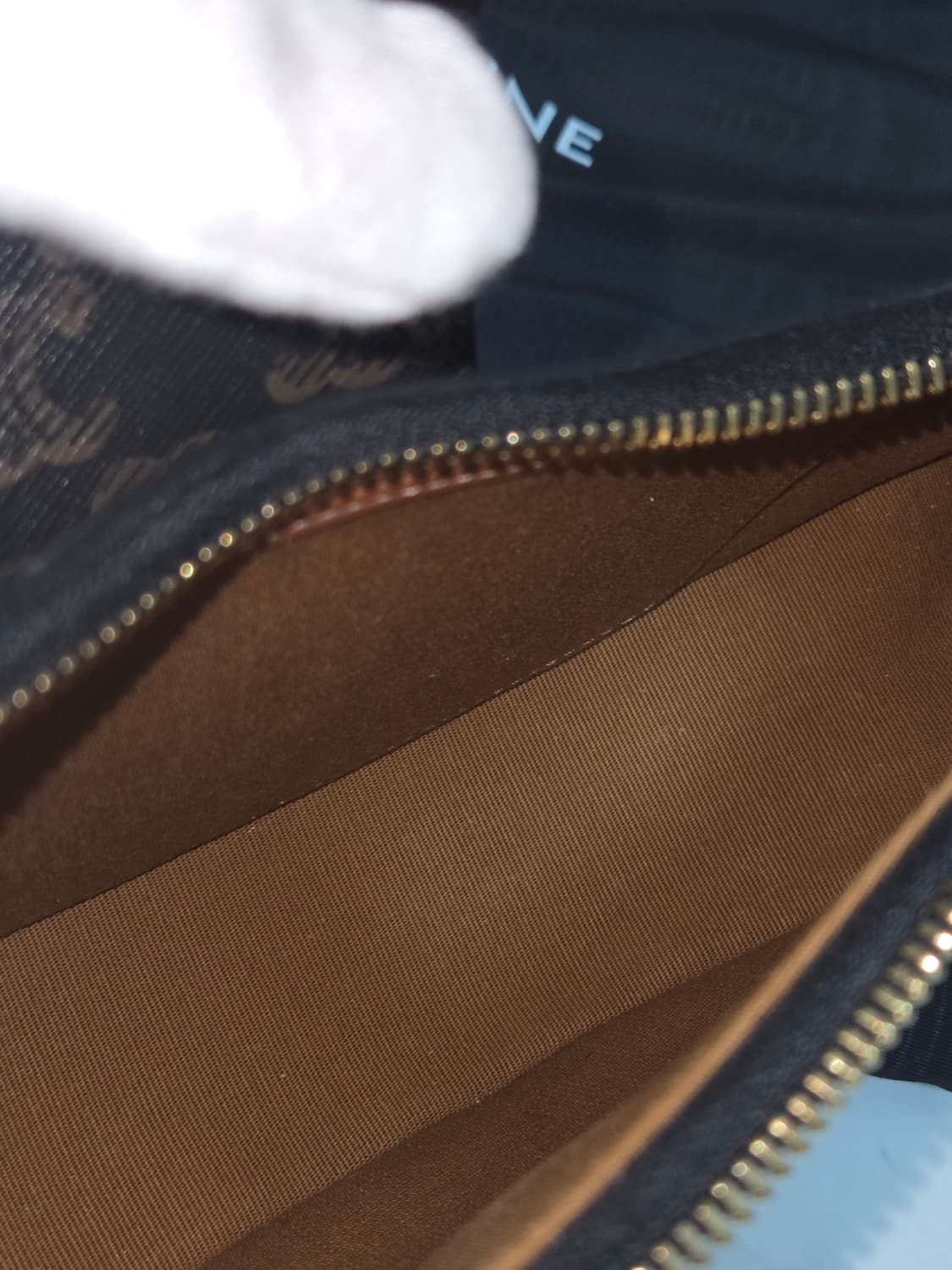 [새상품급] 셀린느 트리옹프 아바백 Black Tan 상품이미지10