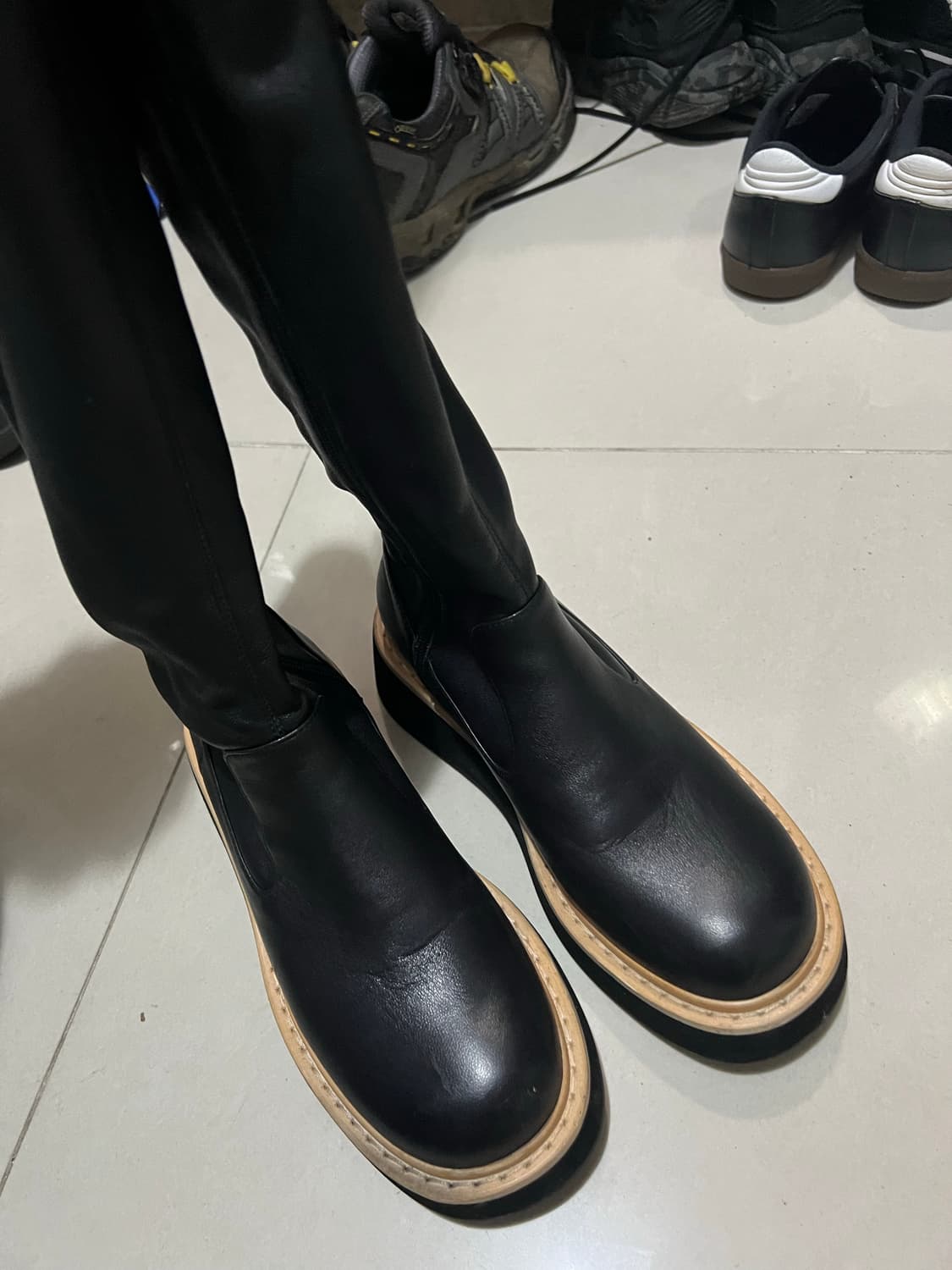 슈콤마보니 장원영 롱 부츠 램스킨 상품이미지9