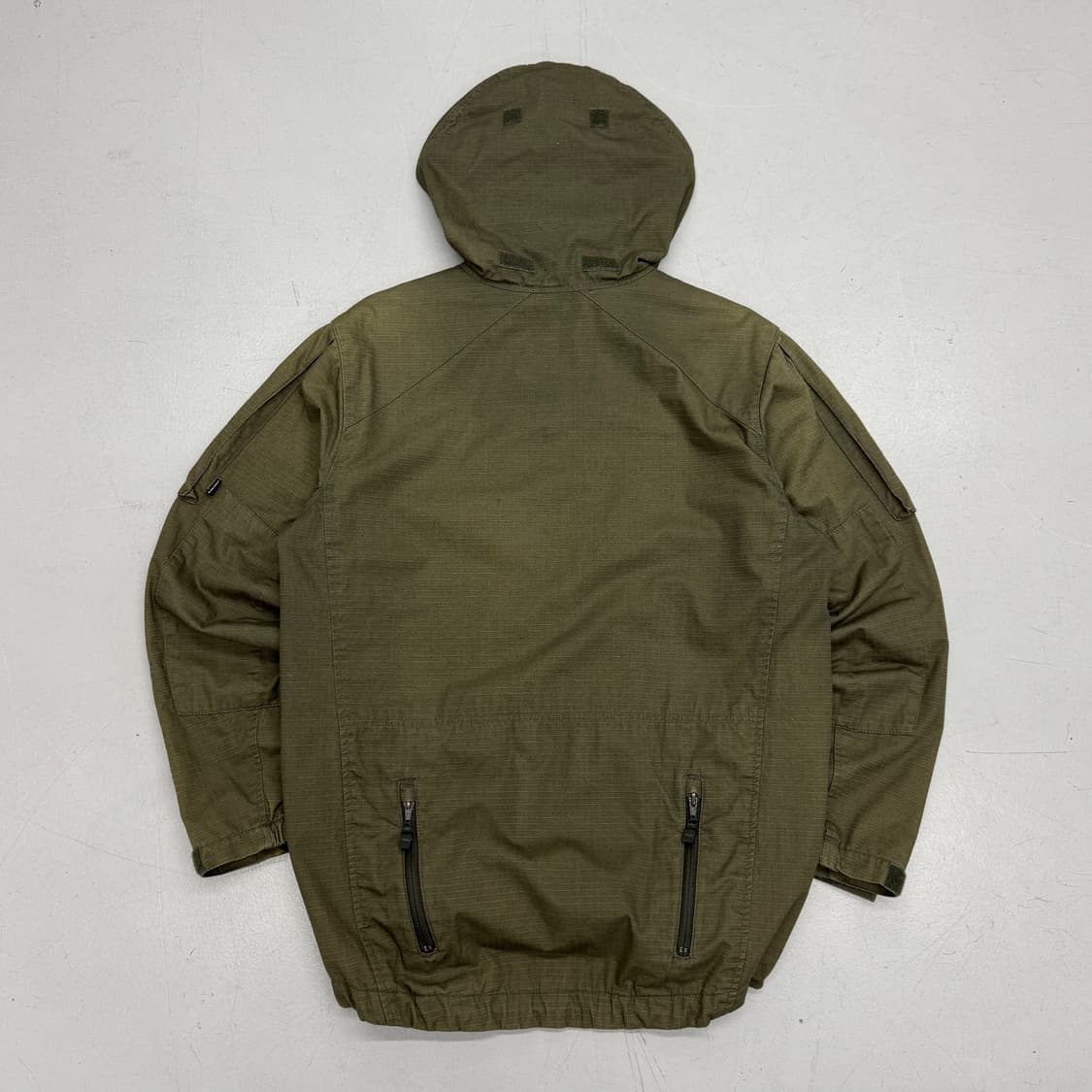 스투시 X 버팔로솔져스 인터네셔널 밀리터리 페이딩 풀오버 테크니컬 자켓 상품이미지3