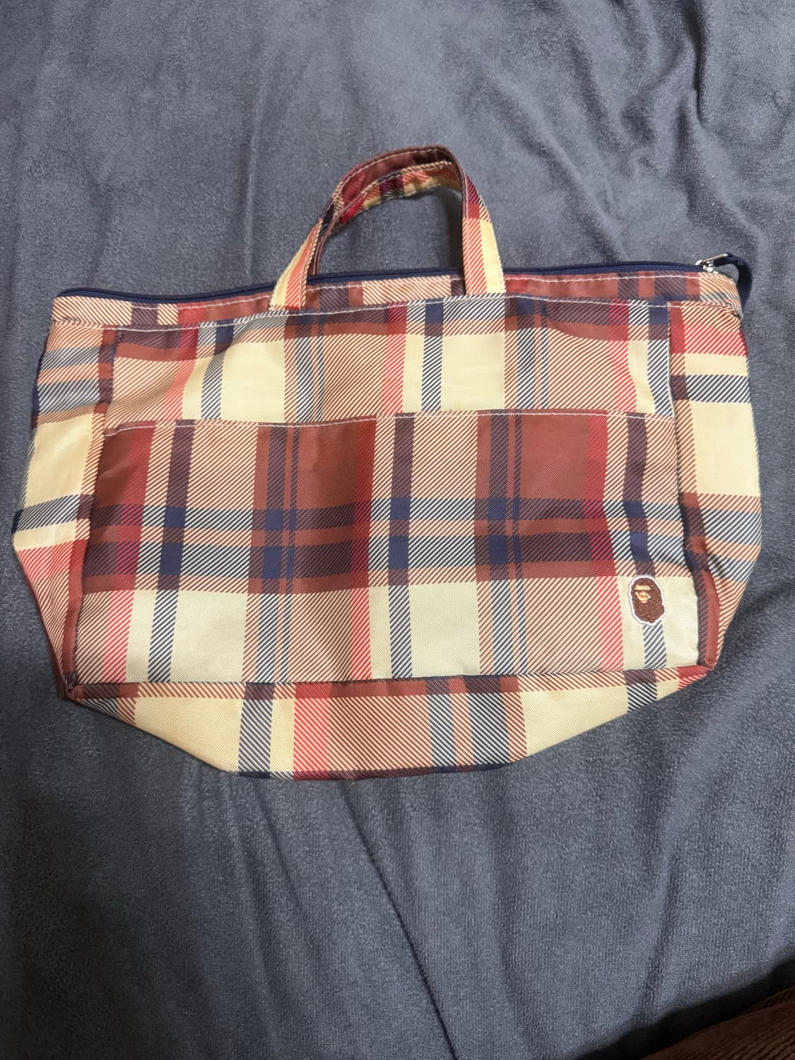 베이프 체크 가방 상품이미지1