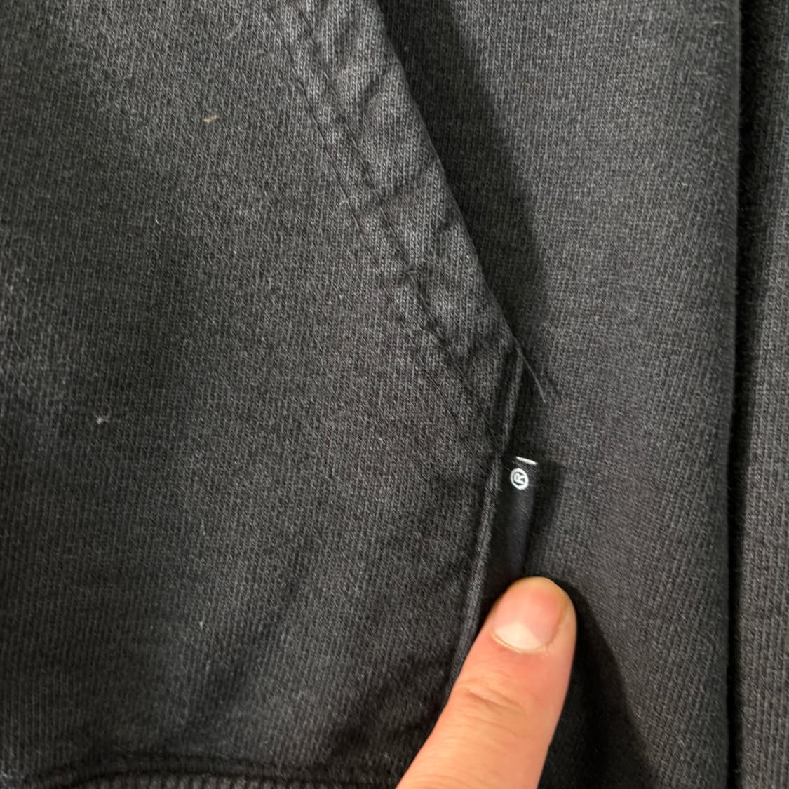 105 디스이즈네버댓 백로고 후드티 상품이미지6