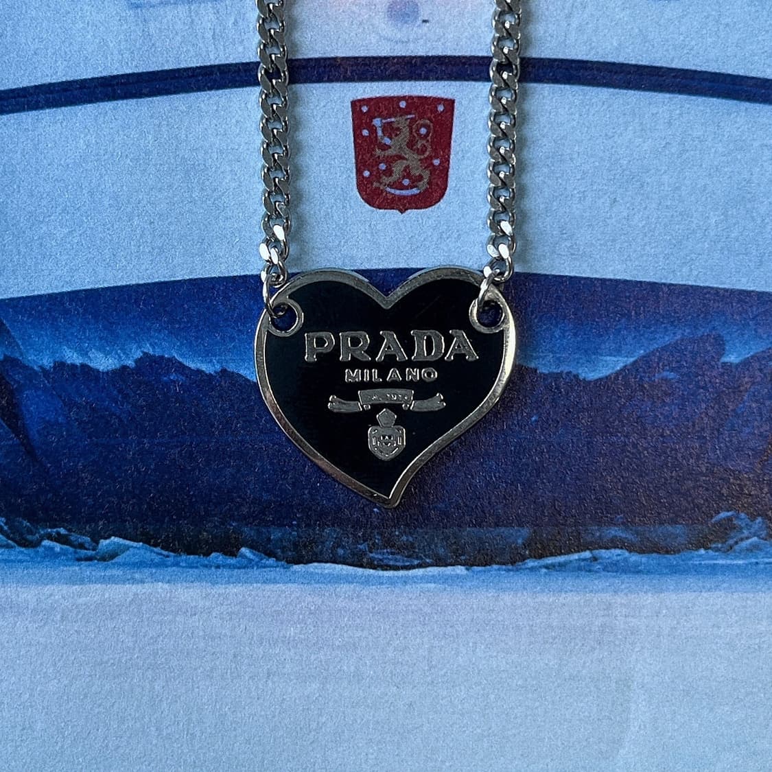 프라다 블랙하트 플레이트 업사이클링 실버 양고리 목걸이 상품이미지3
