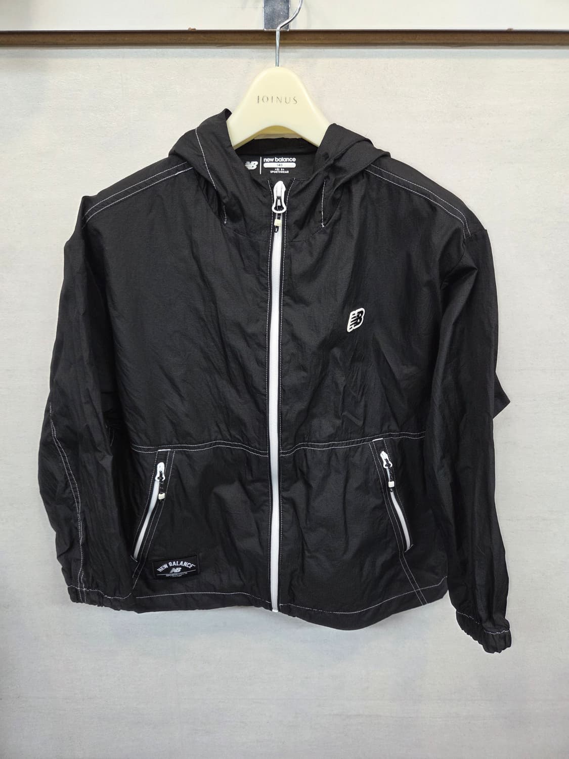 뉴발란스 키즈 주니어 백로고 스티치 초경량 우븐자켓 L 상품이미지1