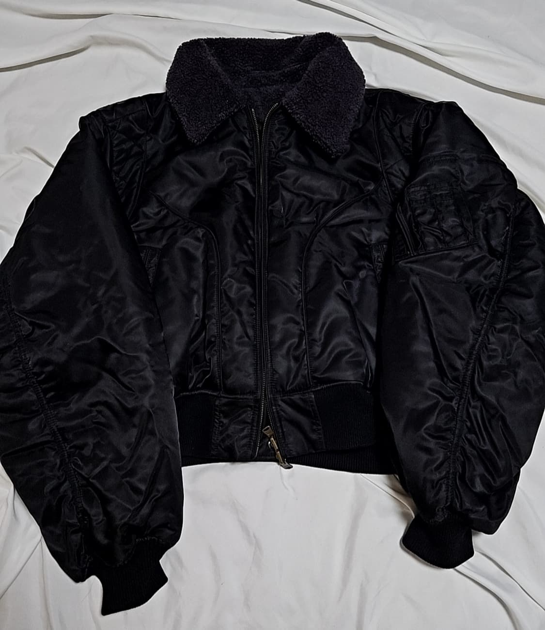 쿠어 cwu 리버서블 패디드 봄버 M사이즈 팝니다 상품이미지4