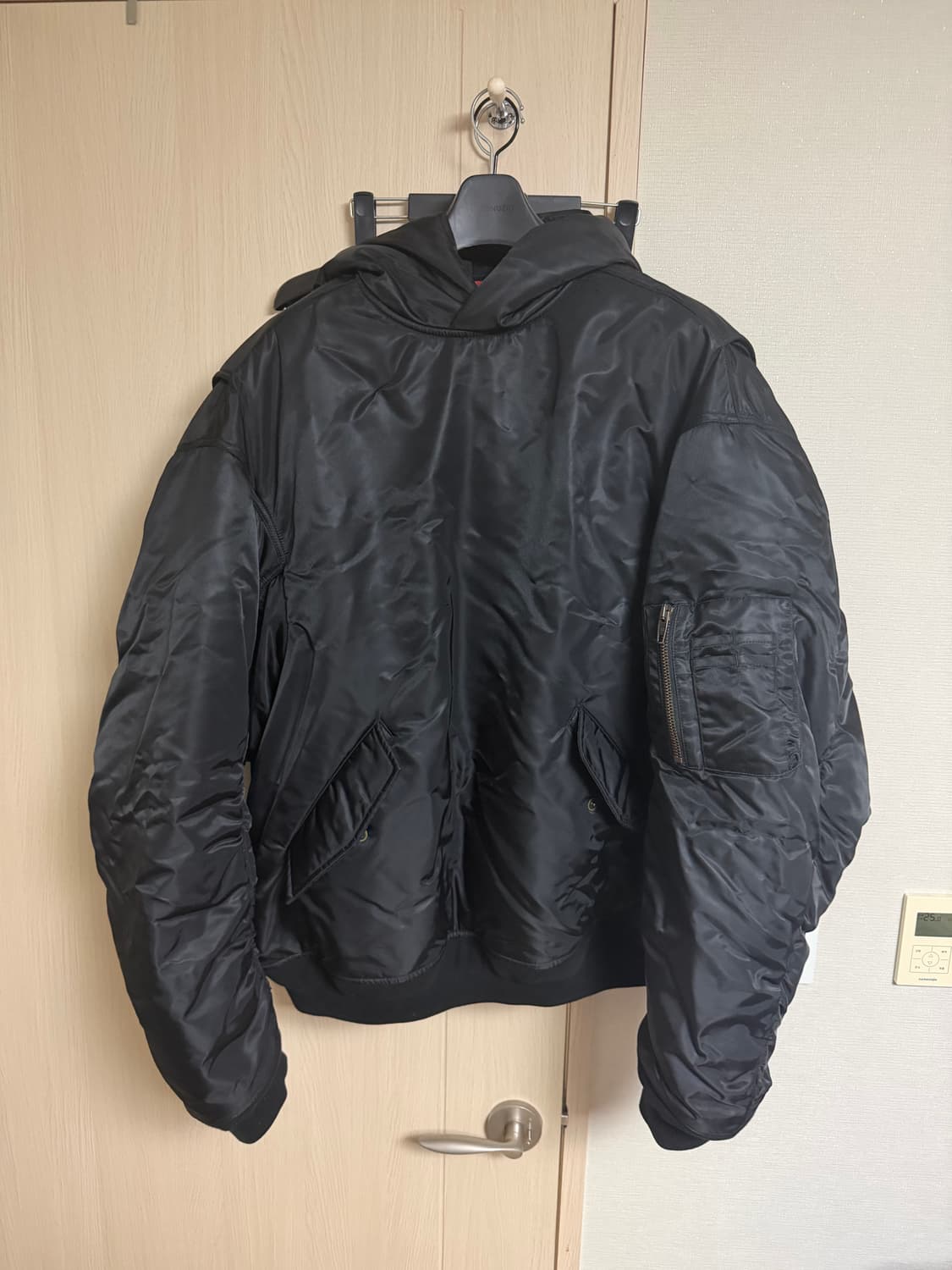 발렌시아가 풀오버 봄버 후드 자켓 마원 상품이미지2