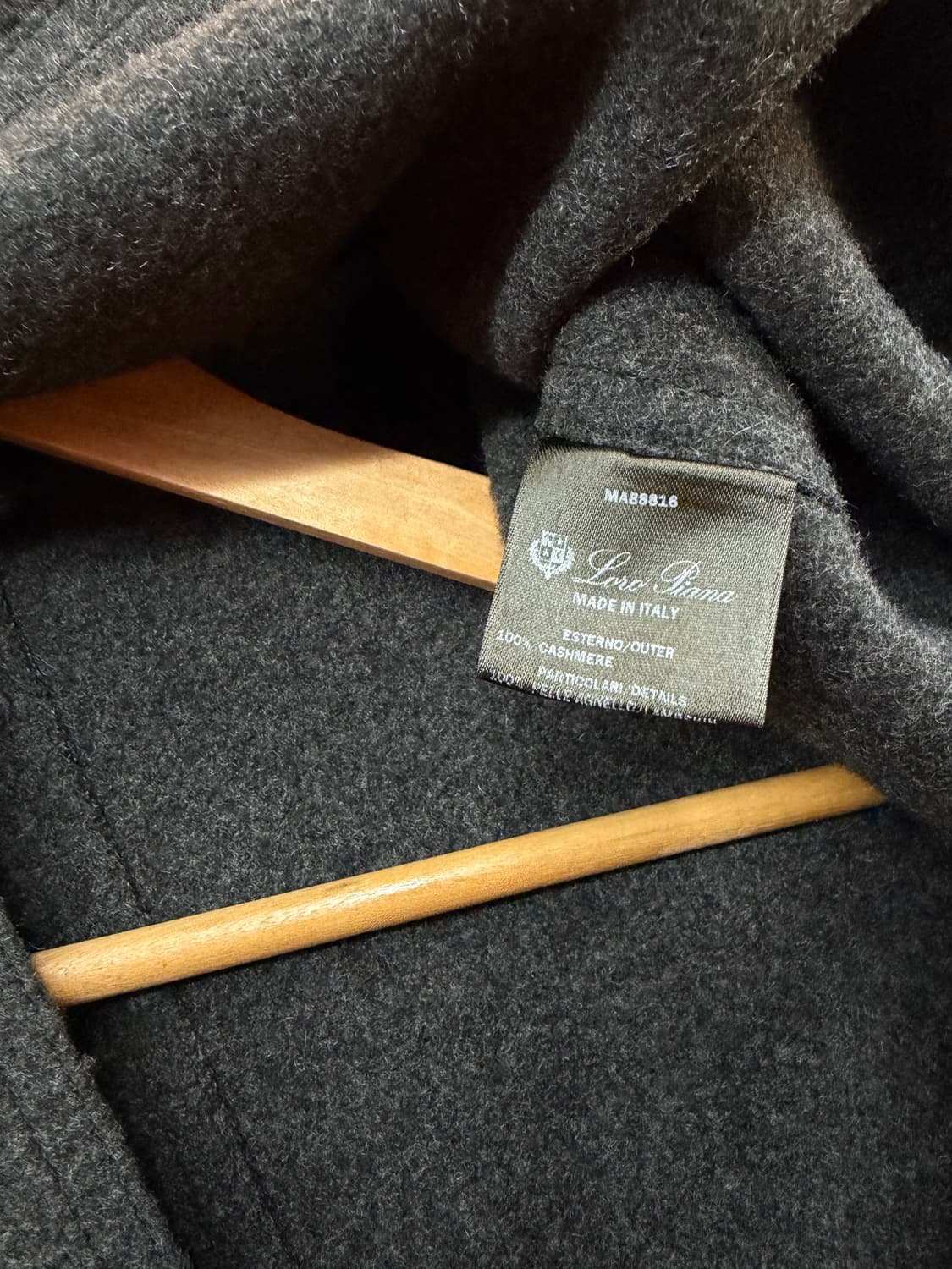 로로피아나 캐시미어 레더 케이프 망토 상품이미지10