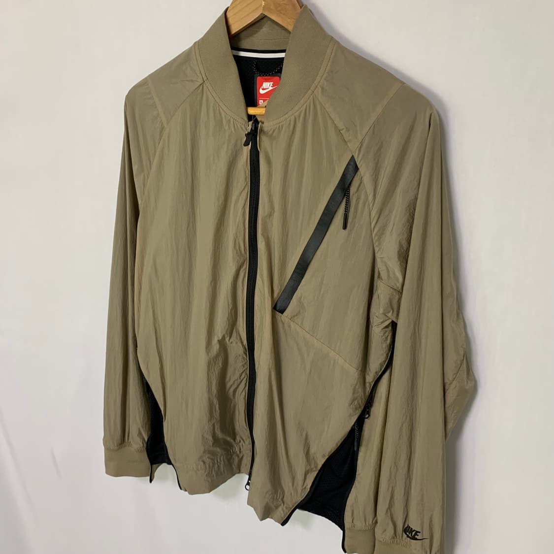 나이키 사선 지퍼 디테일 바람막이 블루종 자켓 베이지 브라운 M 상품이미지3