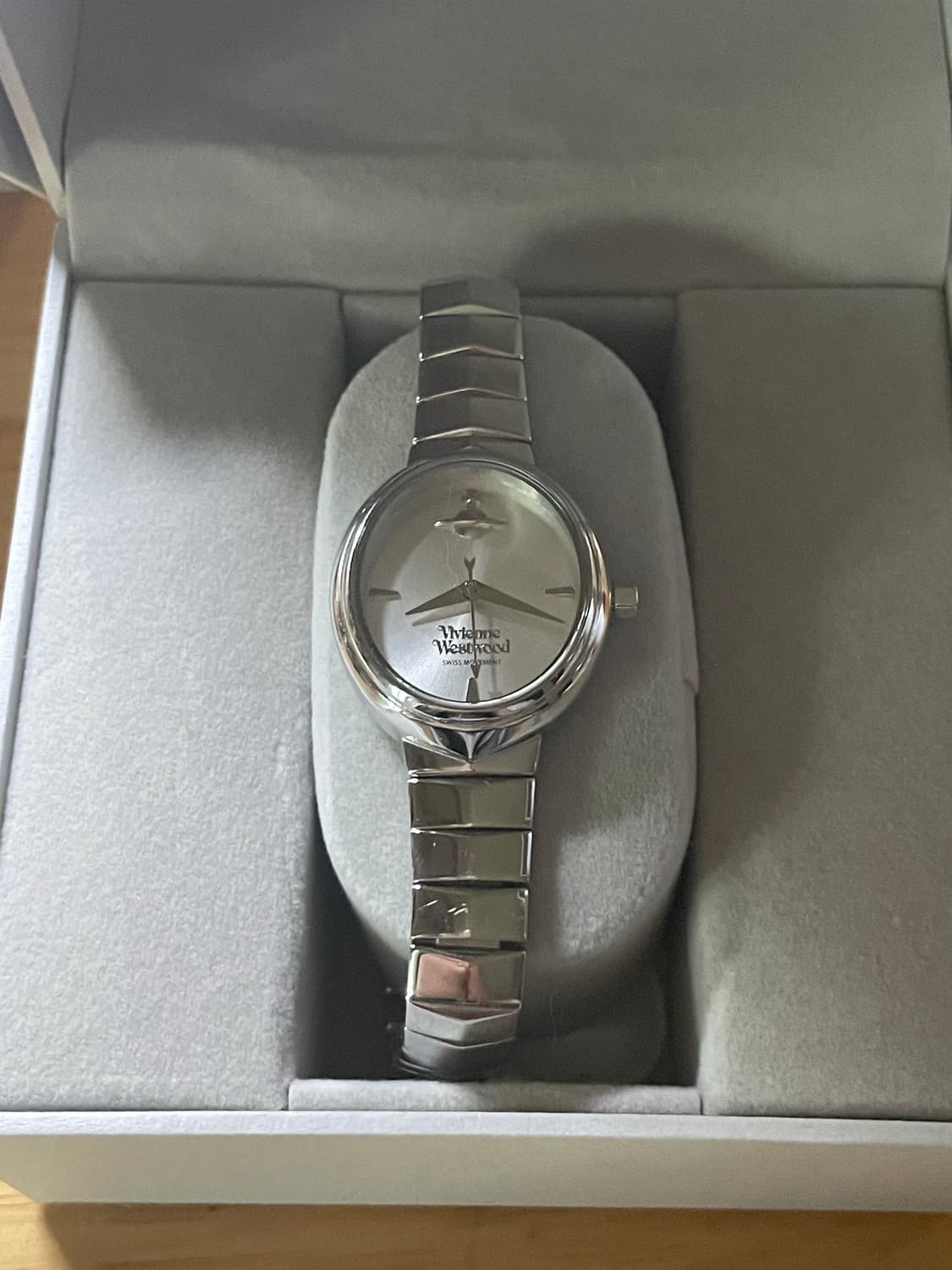 비비안웨스트우드 여성시계 실버 상품이미지1