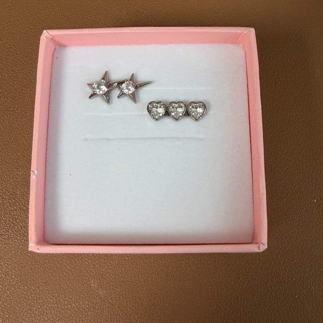 젠틀몬스터 제니 콜라보 젠틀살롱 참 큐피스 하트젬 상품이미지3