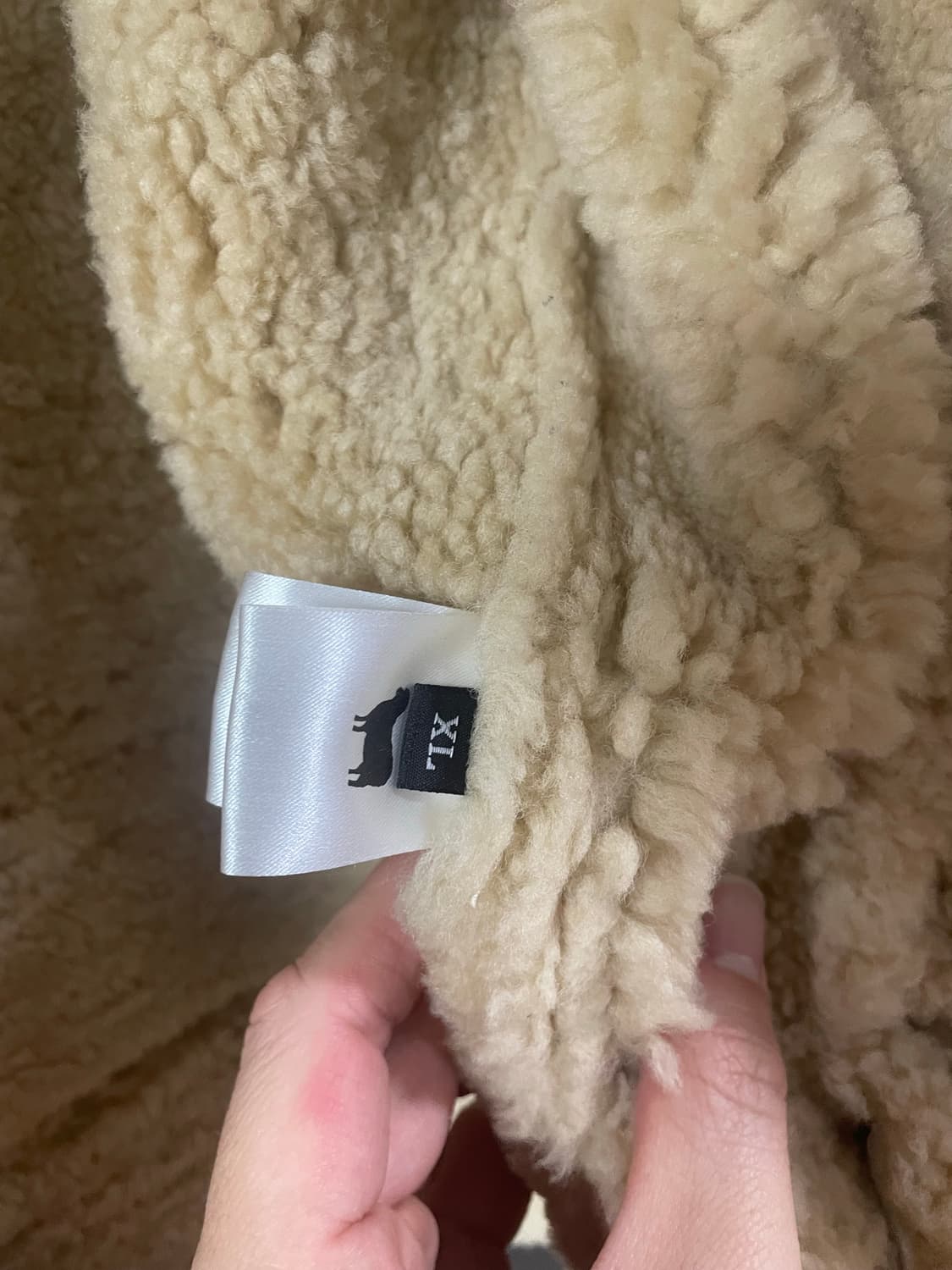 신흥사(현 딤스킨) 무스탕 xl 판매합니다 상품이미지3