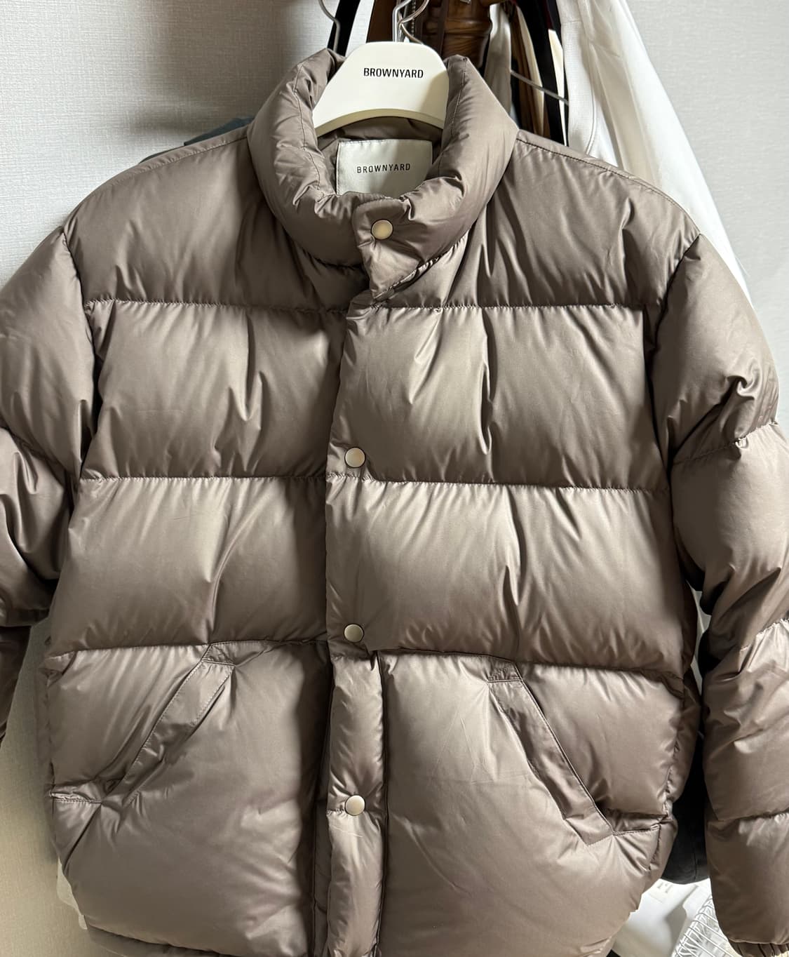 25fw 브라운야드 푸퍼 다운 패딩 모카 컬러 3사이즈 상품이미지2