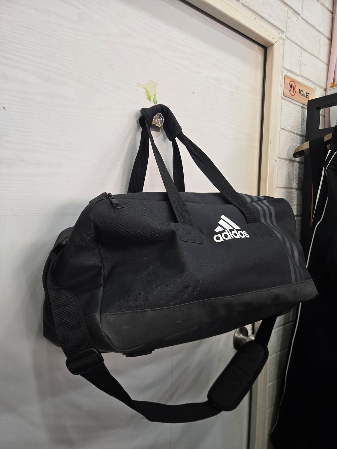 adidas 아디다스 운동가방! 수납공간 넓고 깔끔한 디자인~ 상품이미지4