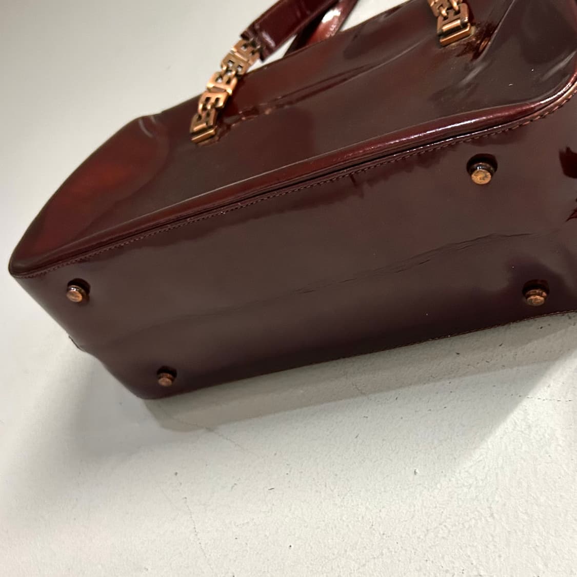 BALLY enamel handbag shiny brown 상품이미지7