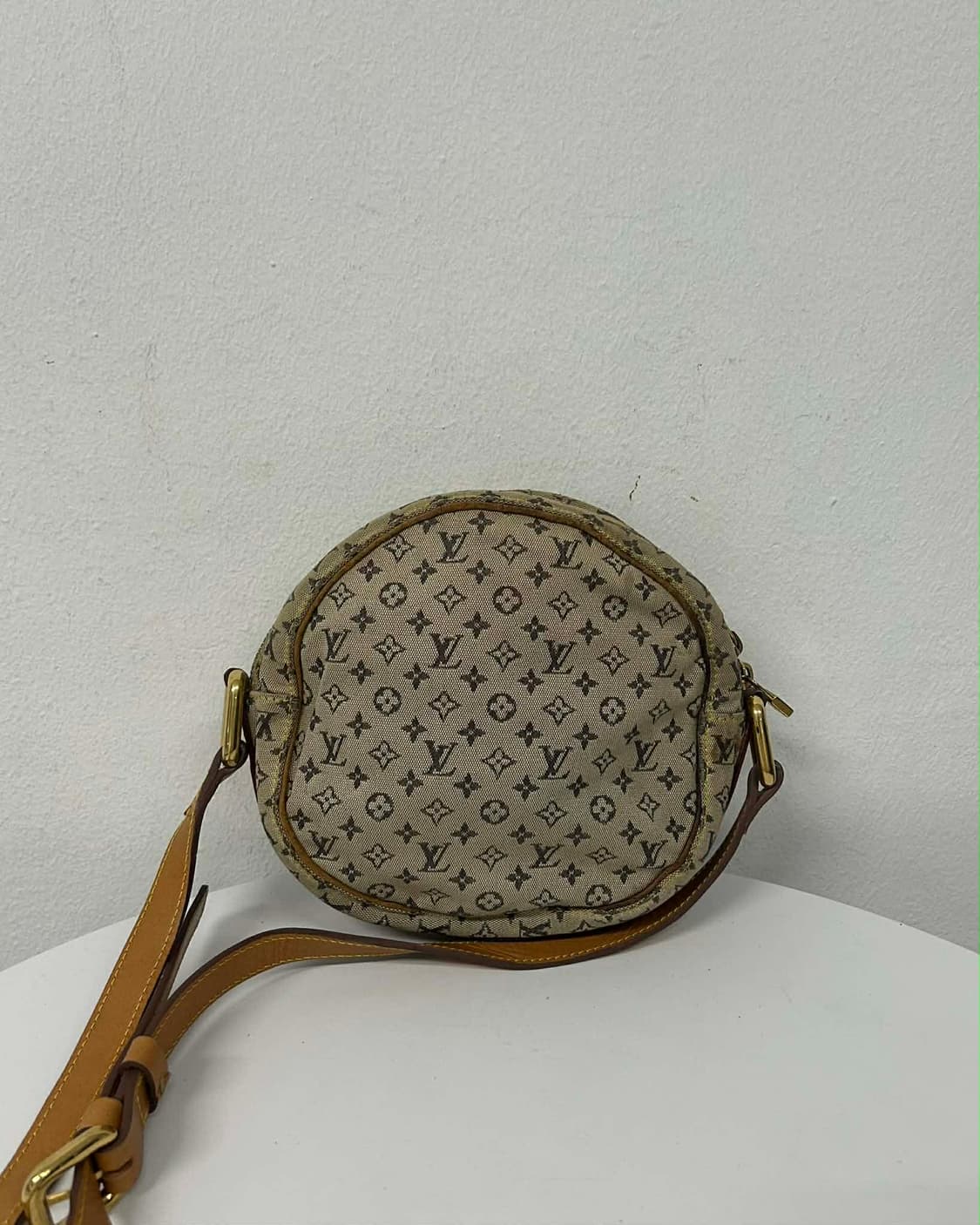 루이비통 정품 빈티지 미니 모노그램 라운드 크로스백 상품이미지1