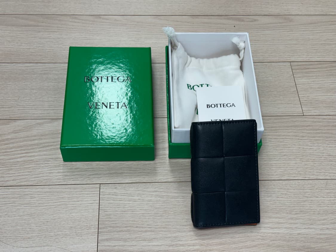 보테가베네타 투톤 플랩 오거나이저 상품이미지1