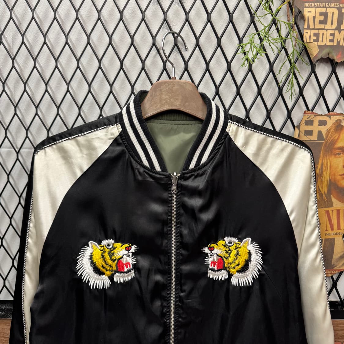 JPN VINTAGE 리버시블 스카쟌 봄버 자켓 전후면 자수 디테일 상품이미지5