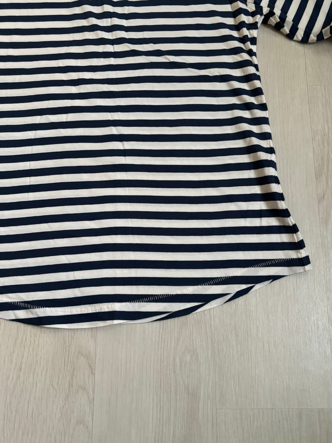 코스 cos 긴팔티 S 상품이미지5