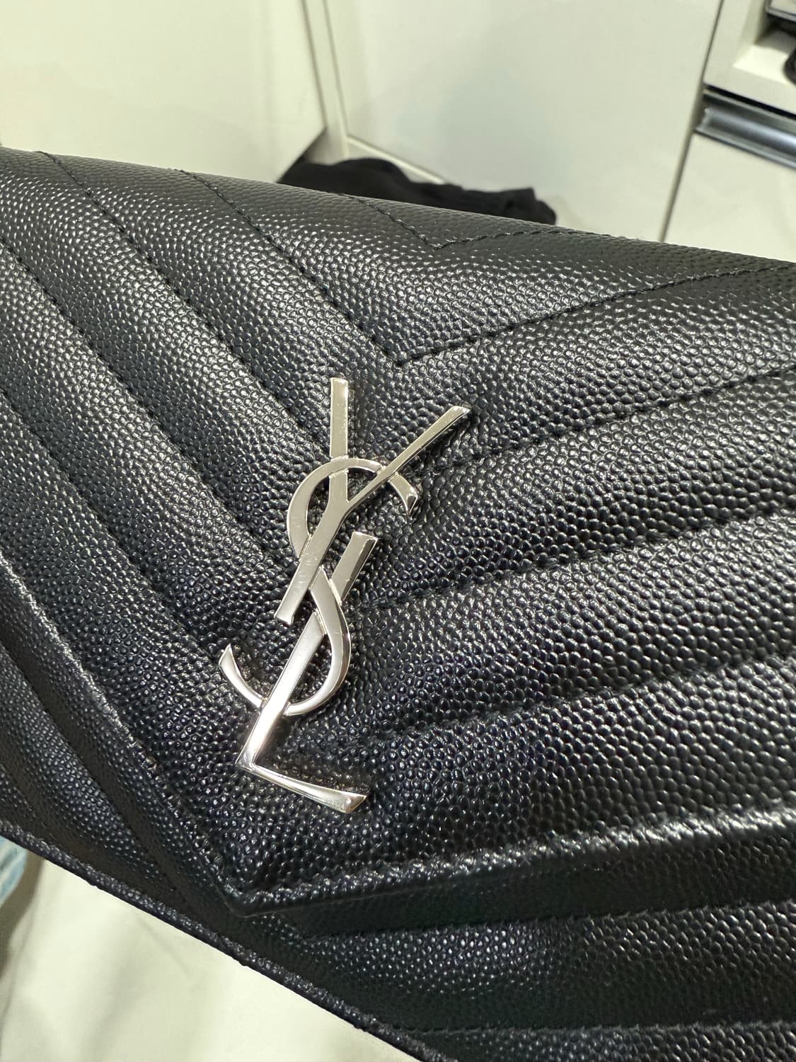 입생로랑 체인백 상품이미지3