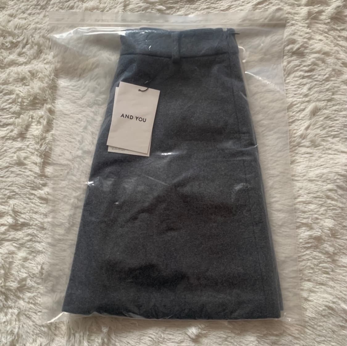 택O) 앤유 메일리 울 스커트 차콜 그레이 [김나영 착용] 상품이미지5