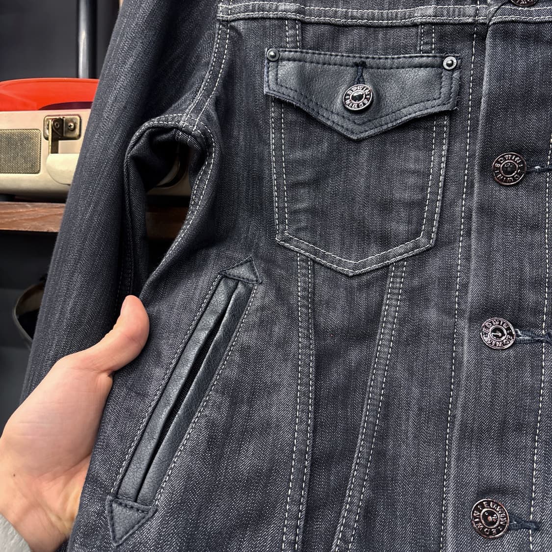 에드윈 Edge Wild Fire 워시드블랙 데님 트러커 자켓 N1090 상품이미지5