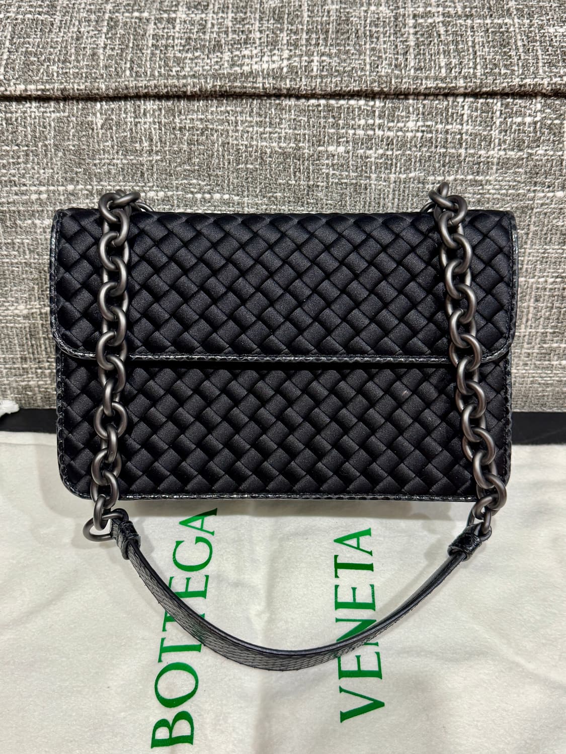 보테가베네타 블랙 체인백 정품 상품이미지1