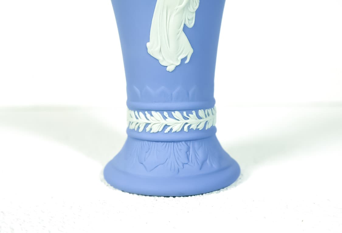 [영국앤틱] 웨지우드 제스퍼웨어 슬림 천사부조 베이스 화병_페일블루 상품이미지8