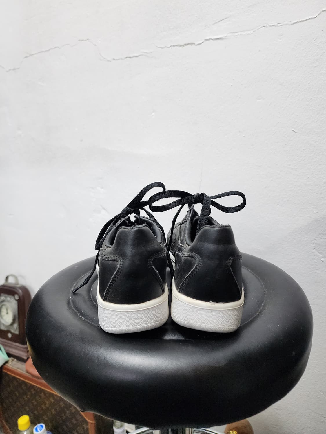 디아도라 블랙 레더 스니커즈.. 상품이미지2