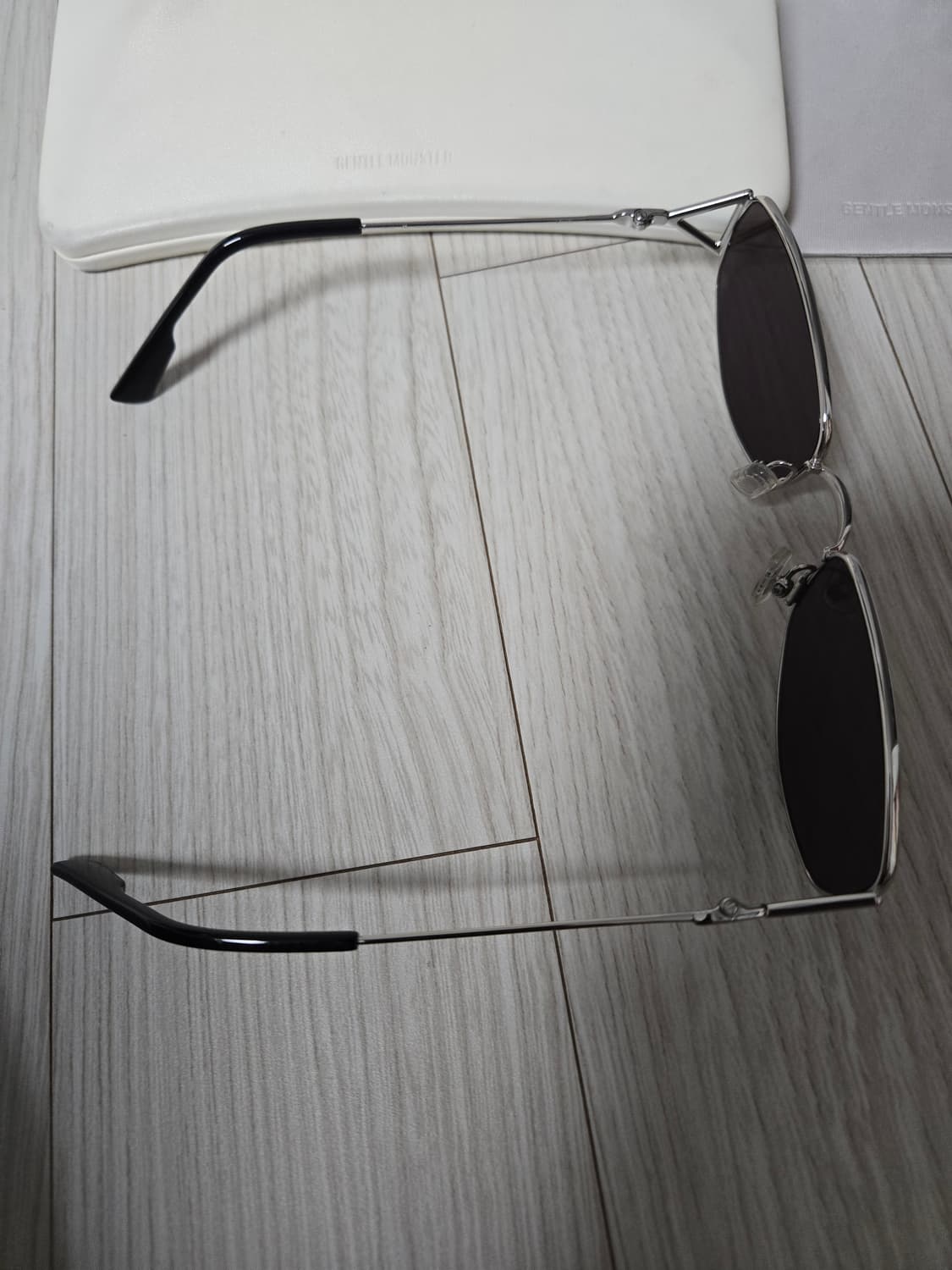 젠틀몬스터 모네타 02 선글라스  상품이미지5