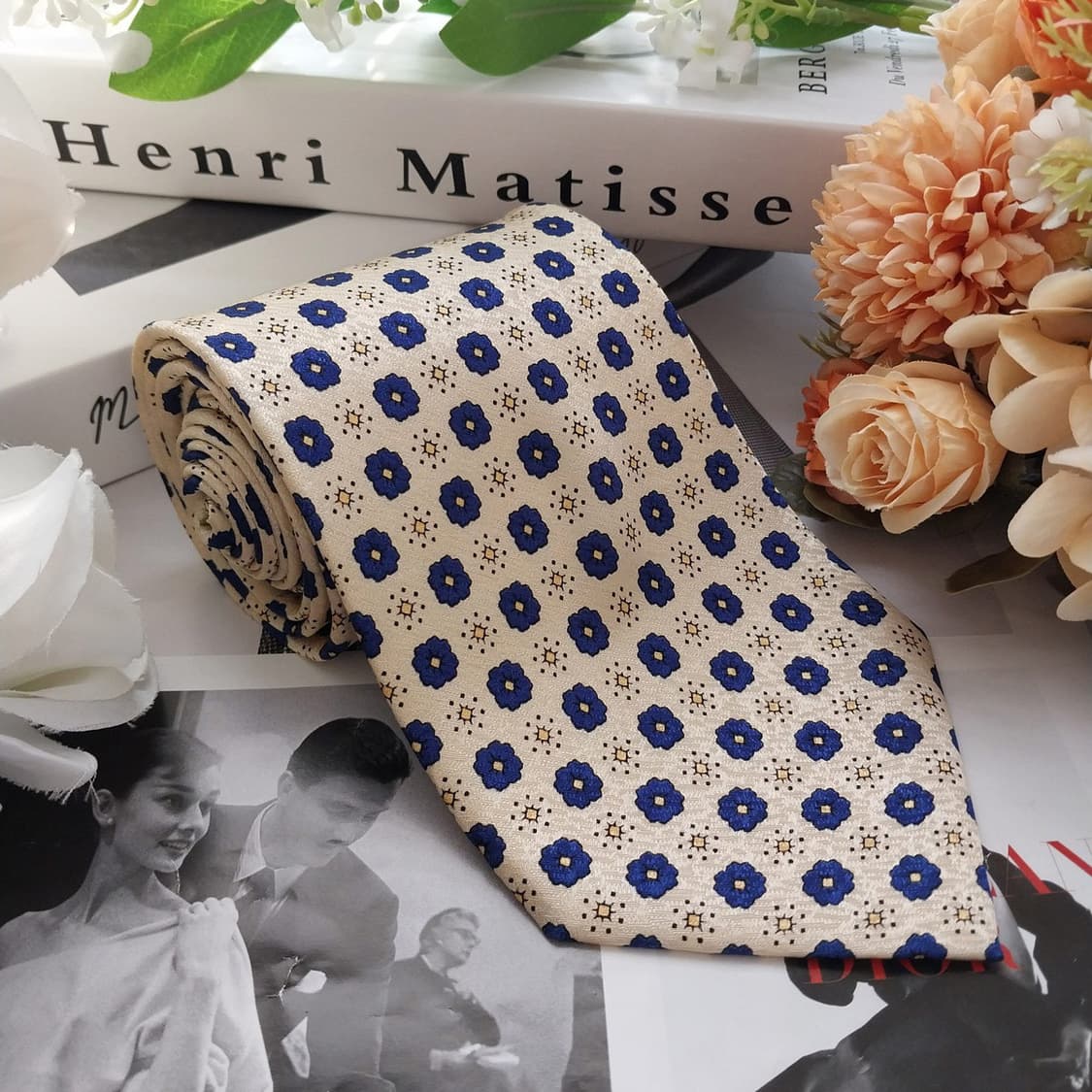 발망 실크 아이보리 플라워 패턴 넥타이 10cm A+등급 K1669
 상품이미지4